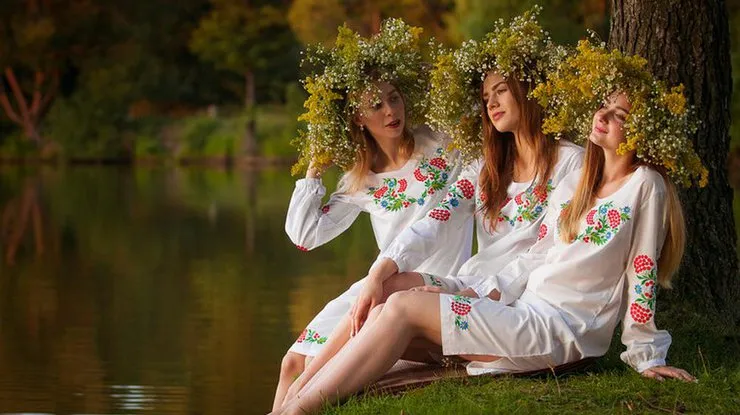 Український національний одяг: сучасність та історія (фото)