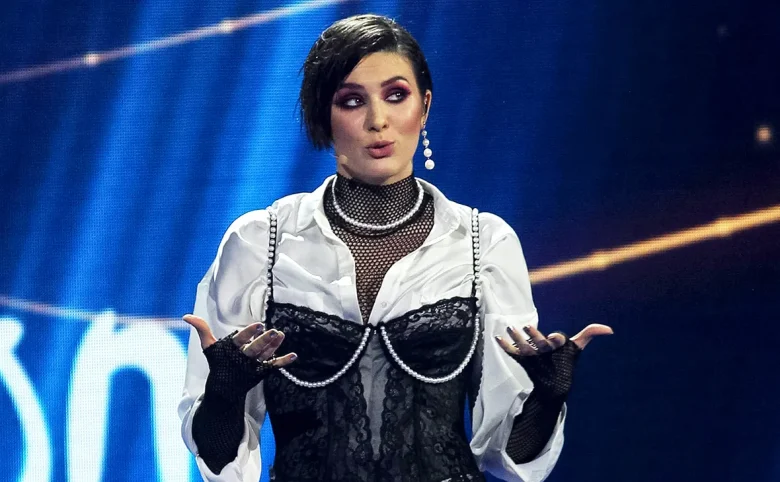 “Проміняла совість на шмотки”: у мережі зацькували співачку Maruv через війну