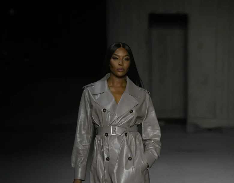 Трендові тренчі: що обрати цією весною