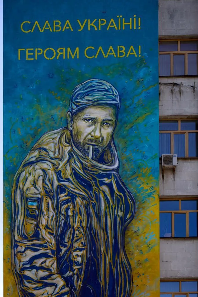 У Києві з’явився мурал на честь героя страченого за слова “Слава Україні”