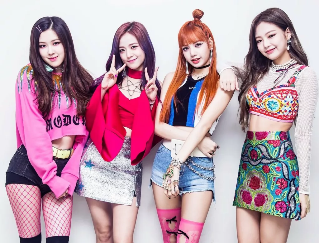 Вокалістка Дженні Кім з групи Blackpink змушена була покинути концерт: що відомо