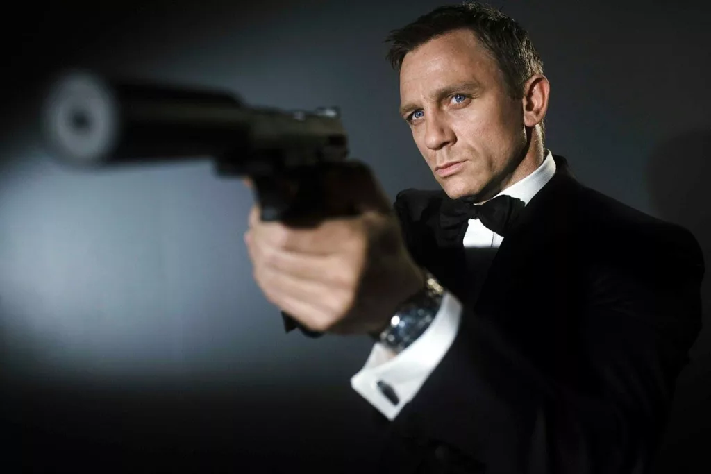Агента 007 могли назвать Родні: як письменник Ян Флемінг шукав ім’я для головного героя