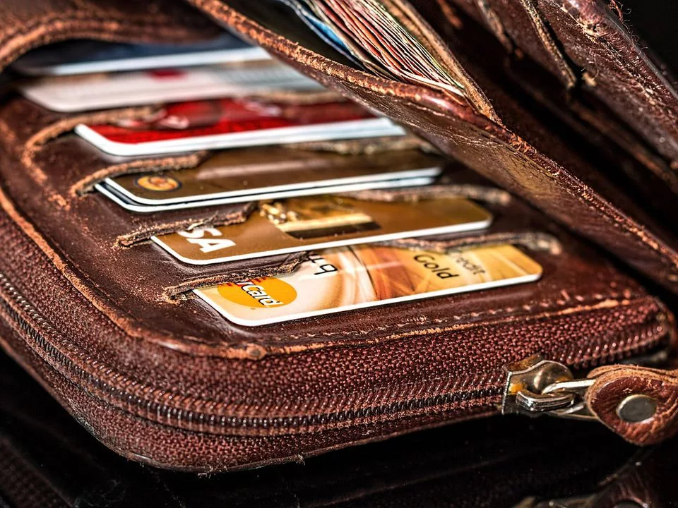 До чого порвався гаманець: прикмета чи випадковість