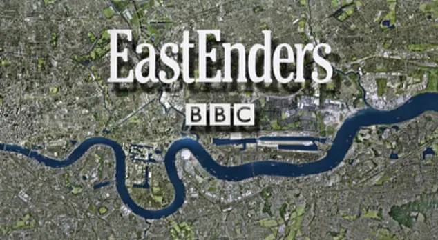 Зірка EastEnders одружився на своєму відомому партнері у присутності Люка Еванса