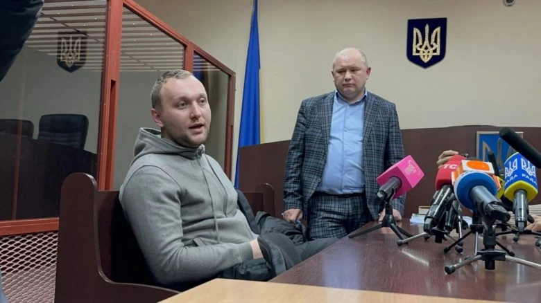 Печерский суд продлил арест Роману Гринкевичу до 2025 года
