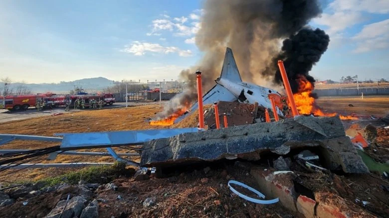 В Южной Корее произошла катастрофа самолета Jeju Air со 181 человеком на борту
