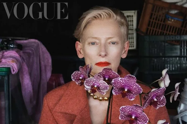 Тільда Свінтон сяє на обкладинці грудневого Vogue Taiwan