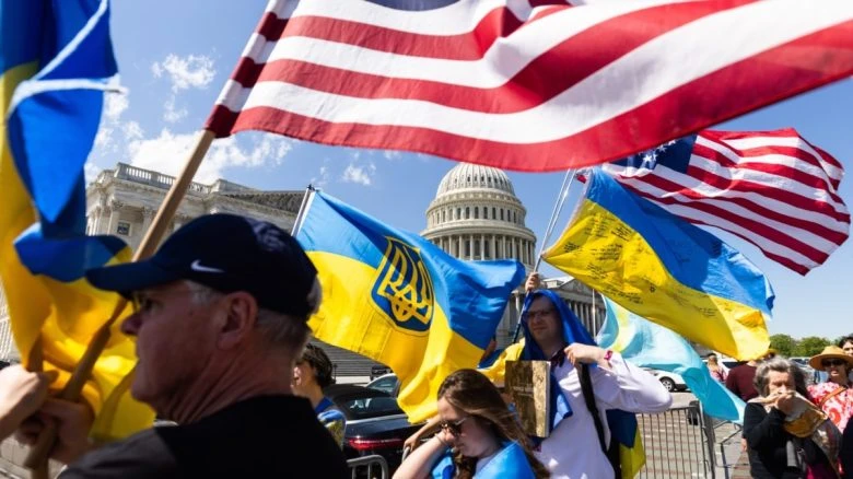США приостановили прием заявок для беженцев, в том числе из Украины