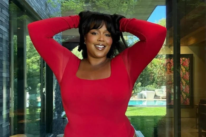 Репер Lizzo похвасталась достижениями в похудении