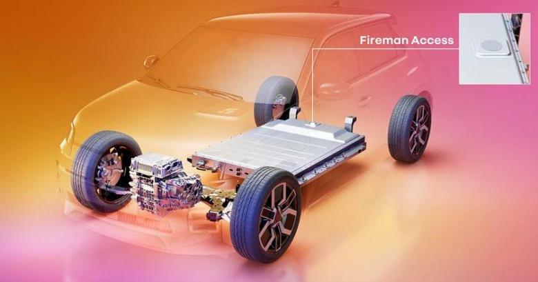 Группа Renault представляет систему Fireman Access для тушения электромобилей