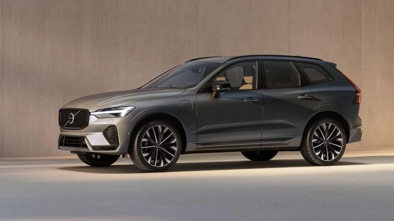 Обновление Volvo XC60: новые цвета и более быстрая мультимедийная система