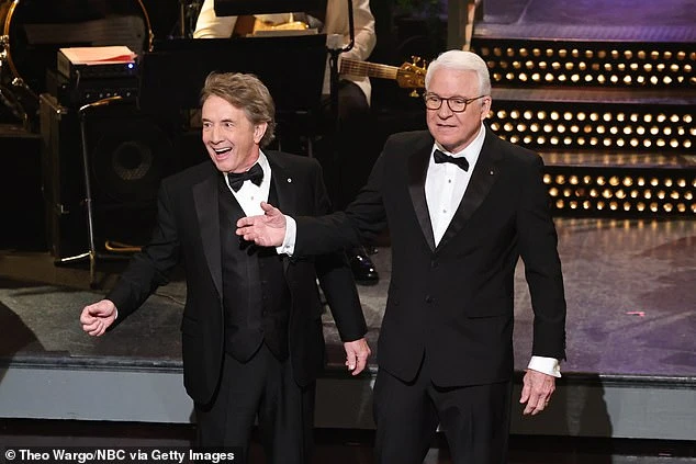 Стив Мартин сообщает, что Мартин Шорт заболел COVID после юбилея SNL