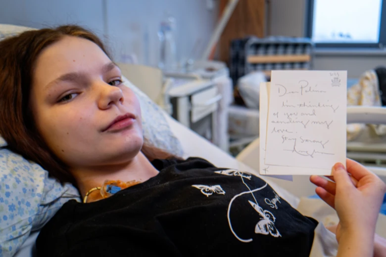 Анджелина Джоли поддержала 14-летнюю девочку из Харьковской области после ракетного удара