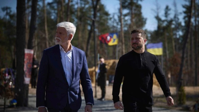 Президент Чехії обговорив можливу відправку військових в Україну