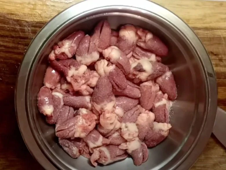 Секреты приготовления нежных куриных сердечек с горчичным маринадом