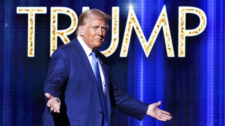 Трамп утверждает, что не уволит участников скандального чата Signal