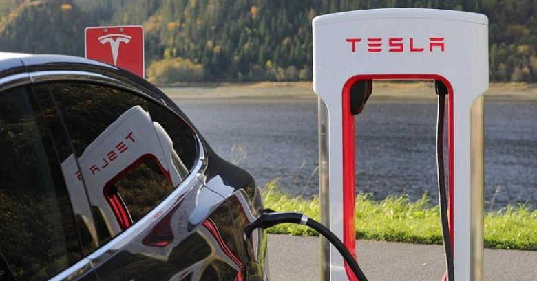 Tesla планирует выпустить доступный электромобиль E41 для Китая и других рынков