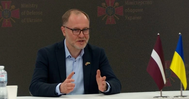 В Европе насчитывается около двух миллионов солдат, заявил латвийский министр
