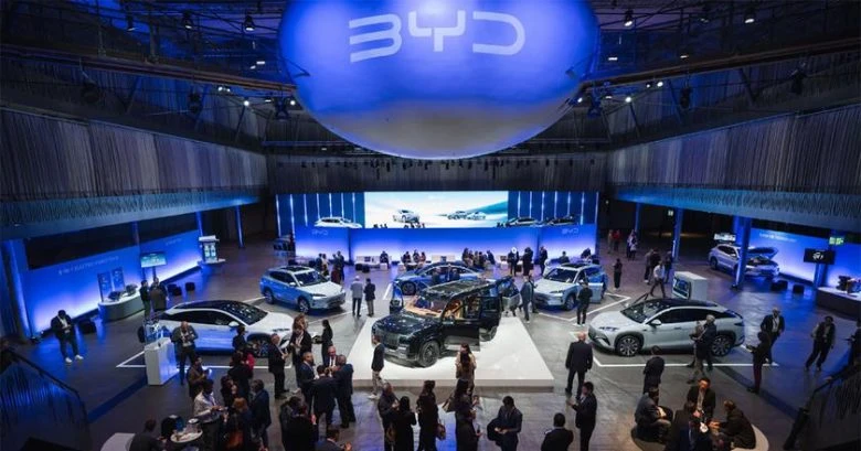 BYD відкриває перший магазин у Швейцарії та представляє нові моделі