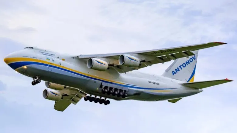 Ан-124 «Руслан» доставил до Польши фюзеляжи истребителей F-16 для Украины