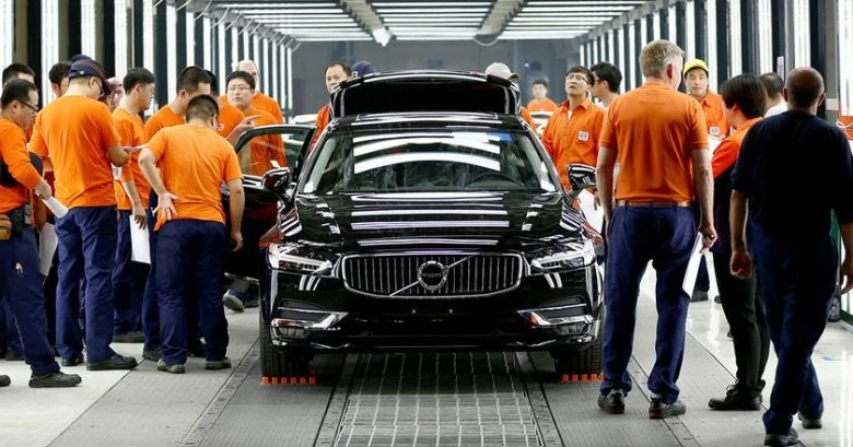 Volvo припиняє продажі седана S90 у США: причини та наслідки