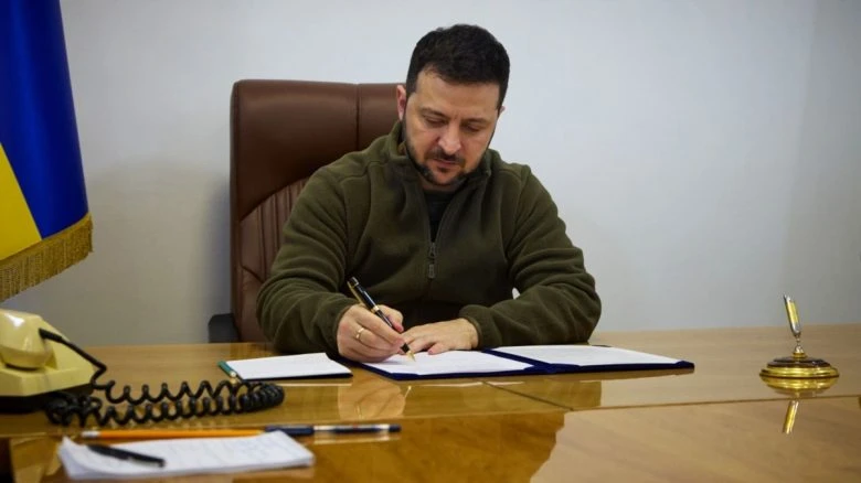 Зеленський призначив нових послів та представників України за кордоном