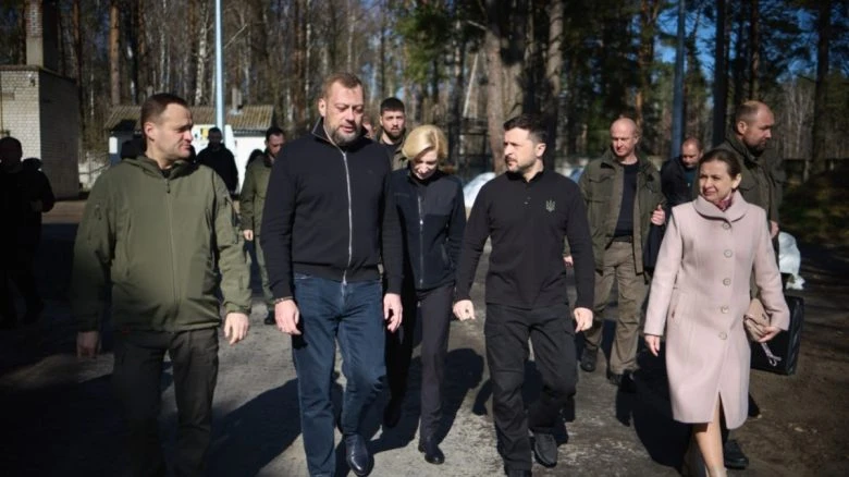Зеленський з візитом на Чернігівщині: підтримка людей та пам’ять про минуле