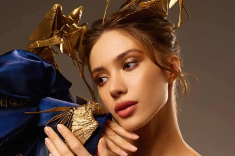 Елизавета Адамская представила национальный костюм на Miss Eco International 2025