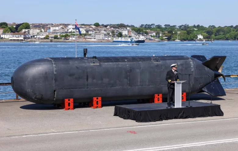 Великобритания представила крупнейшую автономную подводную лодку Excalibur в Европе