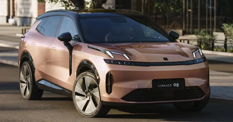 Lynk Co 08 с рекордным запасом хода до 200 км на электротяге дебютирует в Европе