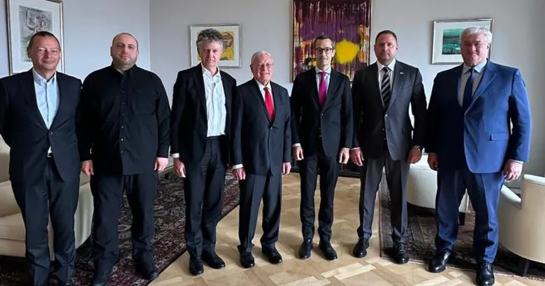 Українська делегація провела переговори з росією в Стамбулі: обговорили зустріч Зеленського та Путіна