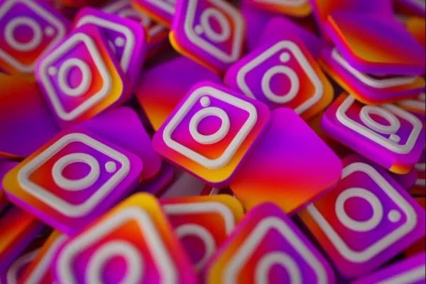 Instagram дозволить змінювати порядок дописів у профілі: деталі оновлення