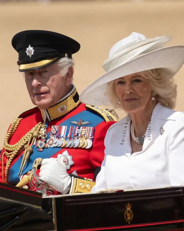Що сказав король Чарльз ІІІ королеві Каміллі під час параду Trooping the Colour