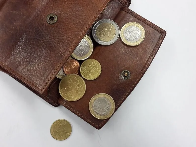 Как правильно зарядить новый кошелек монетой для финансового успеха