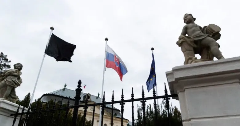 Парламент Словаччини закликав уряд не підтримувати нові санкції проти росії