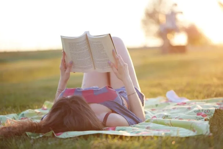 7 найкращих книг із літньою атмосферою для відпустки та відпочинку