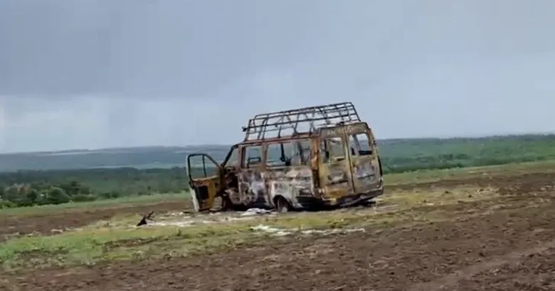 Російський дрон вдарив по авто на Харківщині: загинув чоловік, ще один поранений