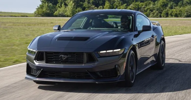 Продажі бензинового Ford Mustang зросли, попит на електромобілі знижується