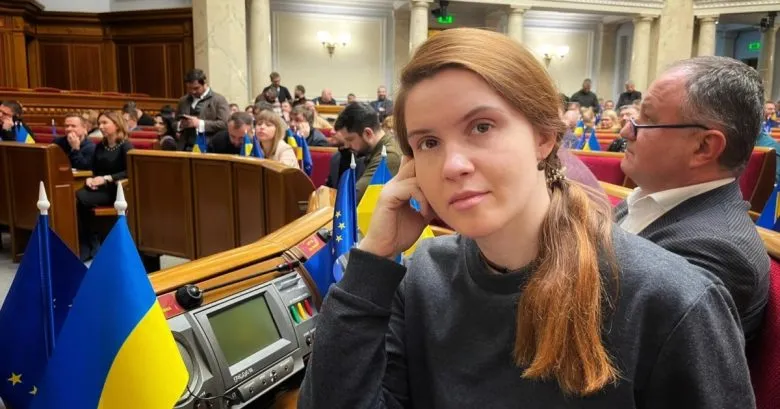 Верховная Рада не проголосовала за отстранение Марьяны Безуглой от заседаний