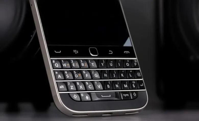 Zinwa Q25 Pro: возвращение смартфона с физической клавиатурой и Android 13