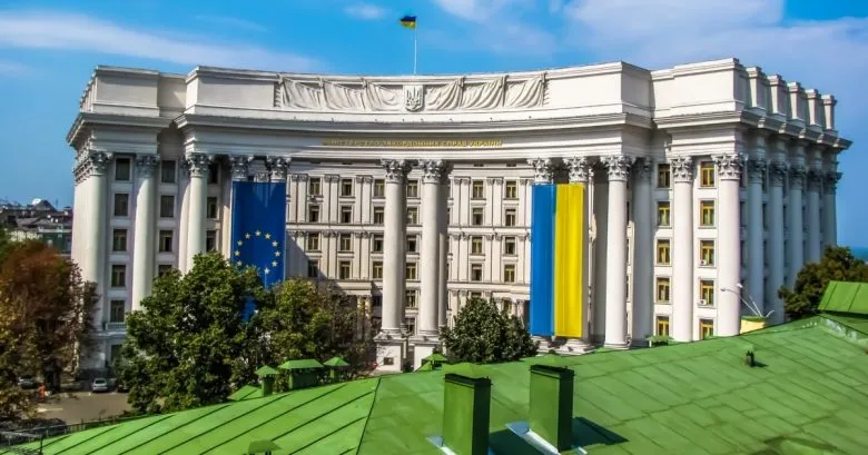 МЗС Украины призывает не повторять ошибок пакта Молотова – Риббентропа