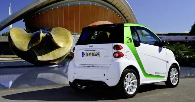 Mercedes-Benz припинила постачання батарей для електромобілів Smart ED3: що відомо власникам
