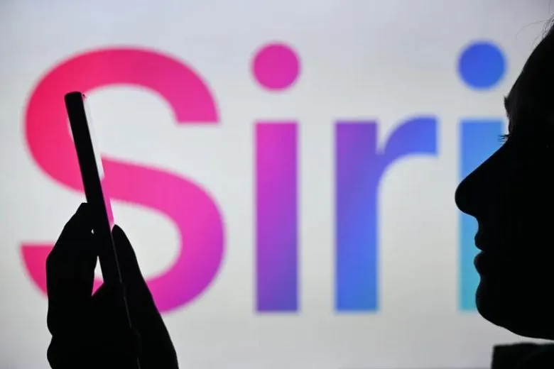 Apple тестирует Siri с возможностью управления сторонними приложениями голосом