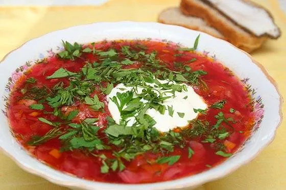 Как сахар улучшает вкус борща: простой секрет для идеального блюда