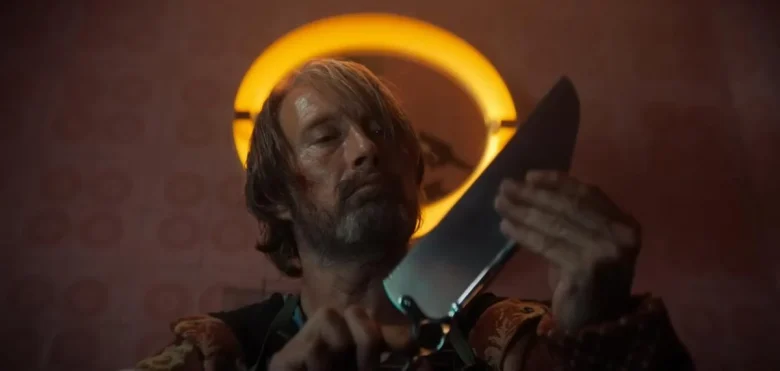 Трейлер и дата выхода фильма «Пылевой кролик» с Мадсом Миккельсеном