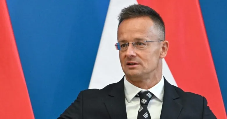 Венгрия по-прежнему выступает против членства Украины в ЕС, заявил Сийярто