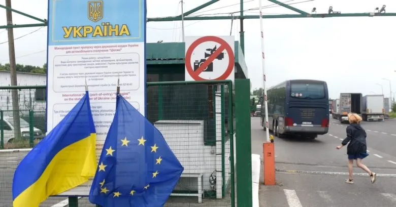 ЄС та Україна подовжили транспортний безвіз для вантажних перевезень до 2027 року