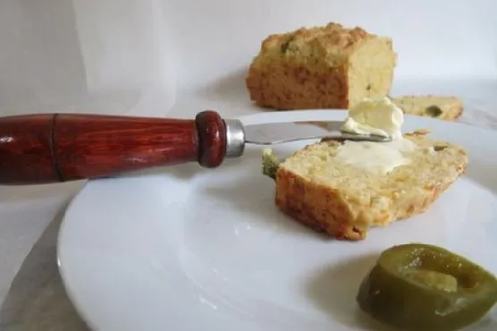 Хлеб с джалапено и сыром: Быстрый хлеб с джалапено и сыром