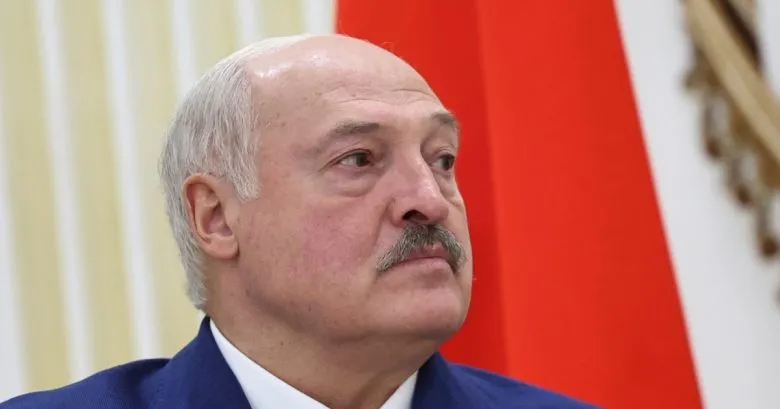 Лукашенко зосереджує тиск на банківському секторі Білорусі для пошуку фінансування