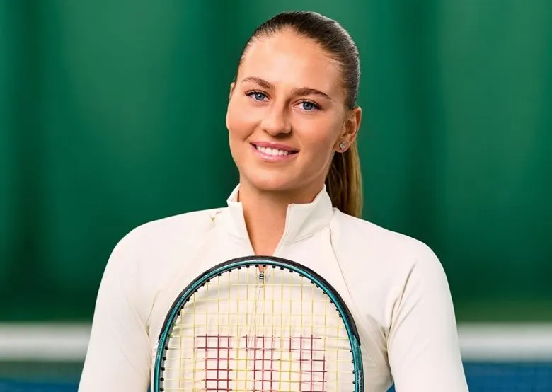 Марта Костюк завершила выступление на US Open 2025, уступив Каролине Муховой в 1/8 финала